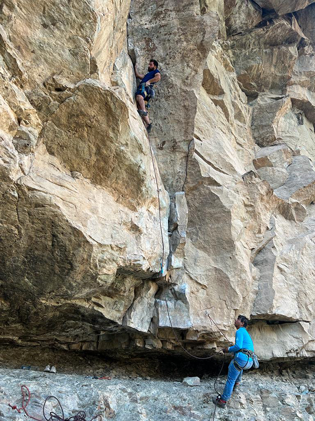 برنامه سنگنوردی -14010604 - 5